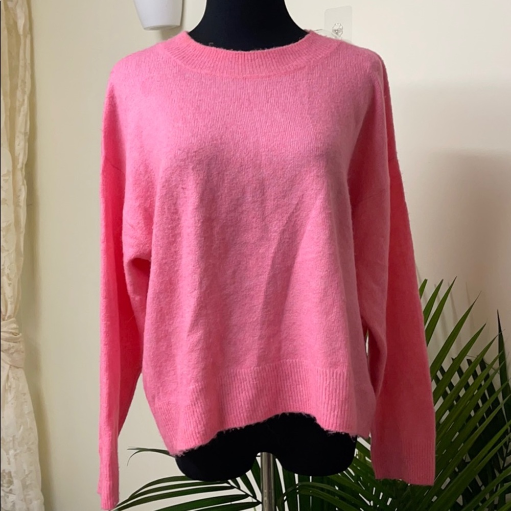 Wool blend pink sweater